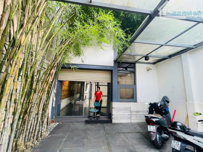 Mặt tiền Hoàng Văn Thụ, P.8, Q.Phú Nhuận, 6m*23m, trệt lầu, 55tr/th - 1