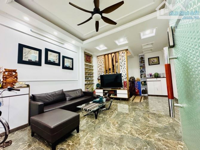 BÁN NHÀ 54 m2,4Tầng,Mt:4m,GIÁ17,2 TỶ, PHÂN LÔ ÔTÔ TRÁNH, PHÙNG CHÍ KIÊN,NGHĨA ĐÔ, CẦU GIẤY - 1