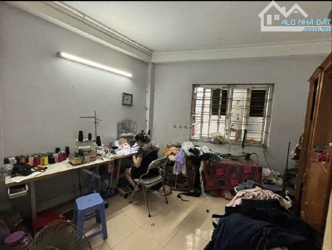 Bán nhà Lạc Long Quân,ngõ thông, ô tô đỗ, 40m2, nhỉnh 11.5 tỷ - 1