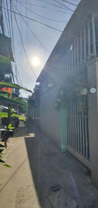 CHỐT! NHÀ 2 MẶT kiệt, gần CHỢ THANH KHÊ, gần HÀ HUY TẬP: 118m² =5,6 x18,4m, NỞ HẬU 9,7m - 1