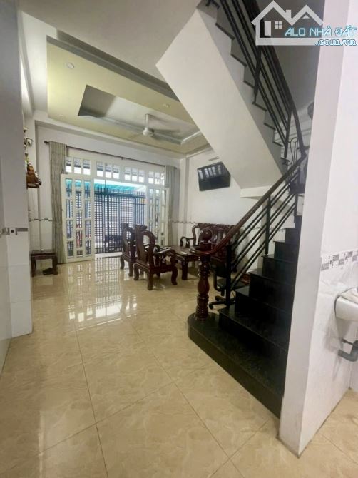 NHÀ ĐẸP GẤP BÁN 51m2, 4 TẦNG, NGANG 5m, HƠN 5 TỶ, P14 Q8 NGAY CC AQUA GIÁP Q5 SHR - 1