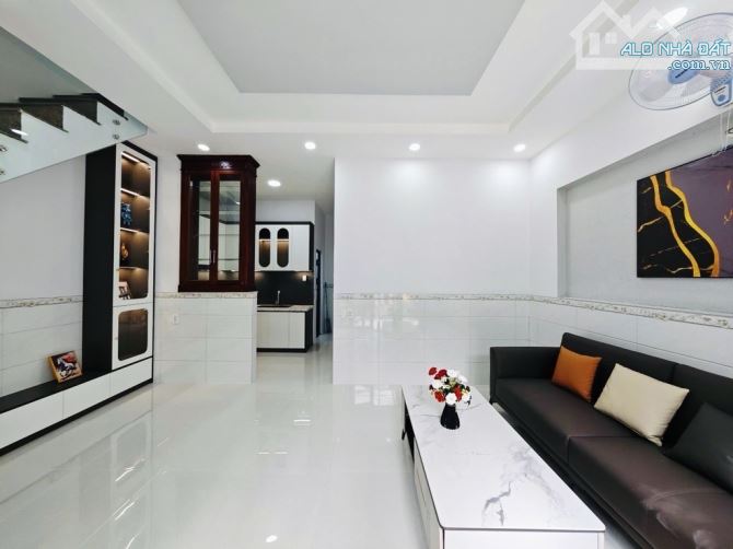 SIÊU PHẨM LẠI XUẤT HIỆN TẠI PHẠM VĂN CHIÊU GV-NGANG GẦN 6M VUÔNG A4 HIẾM 👉NHỈNH 4 TỶ - 1
