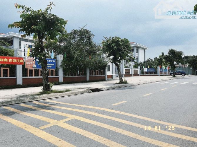 Nhà đẹp Quận 12- Hẻm xe hơi- khu dân cư an ninh- Dưới 4 tỷ - 1