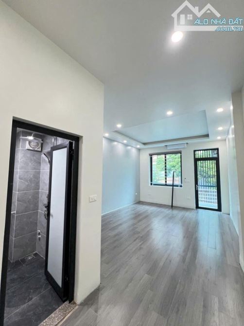 Cần bán nhà mặt phố Nguyễn Viết Xuân Hà Đông, kinh doanh, thang máy, vỉa hè - 1