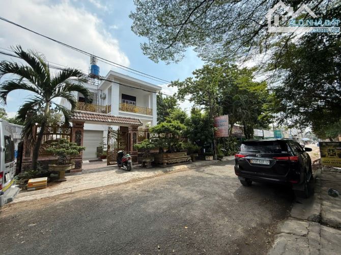 Bán Villa trệt+ lầu 12,5×20 mặt tiền đường khu tân tạo - 1