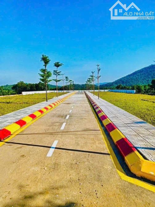 Chỉ 2xtỷ sở hữu ngay 100m2 đất Phú Cát, Quốc Oai, đường nhựa 6m, sổ đỏ sẵn gần Khu CNC Hòa - 1