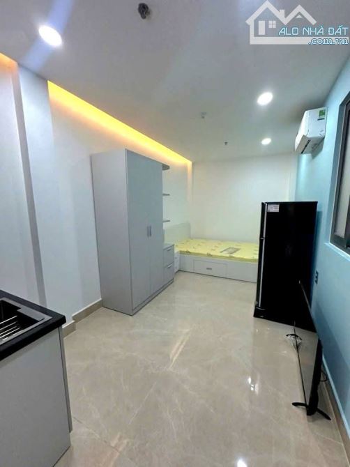 Tòa Chdv Thống Nhất, An Hội Đông, Ô tô né, 7x26m, thu 2 tỷ. Năm, 2x tỷ - 1