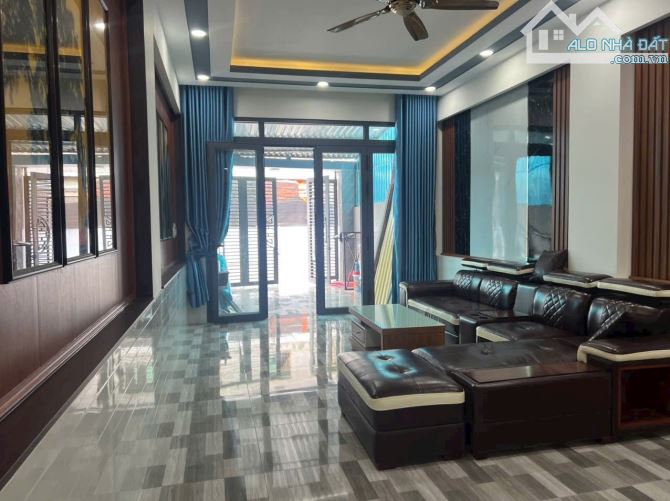 NHÀ MẶT TIỀN DĨ AN, 82M2,  2 LẦU,TRUNG TÂM DĨ AN, 5 ĐỒNG TL NGAY - 1