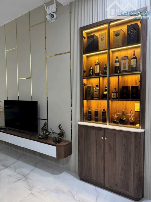 BÁN NHÀ QUẬN 1, MẶT TIỀN ĐƯỜNG HUYỀN QUANG, P. TÂN ĐỊNH 18,5 Tỷ - 1