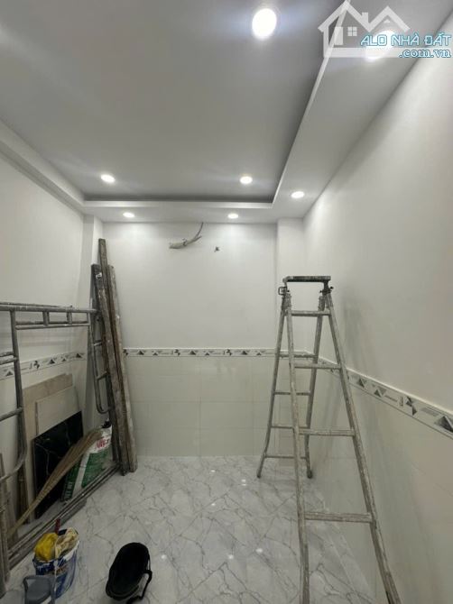 NHÀ /PHẠM THẾ HIỂN Q8 HXH THÔNG VỪA Ở VỪA KINH DOANH GIÁ NHỈNH 2X TỶ - 1