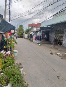 CẦN BÁN GẤP CĂN NHÀ CẤP 4 DT 4X31 GIÁ 2TY350 SHR SANG TÊN CHÍNH CHỦ - 1