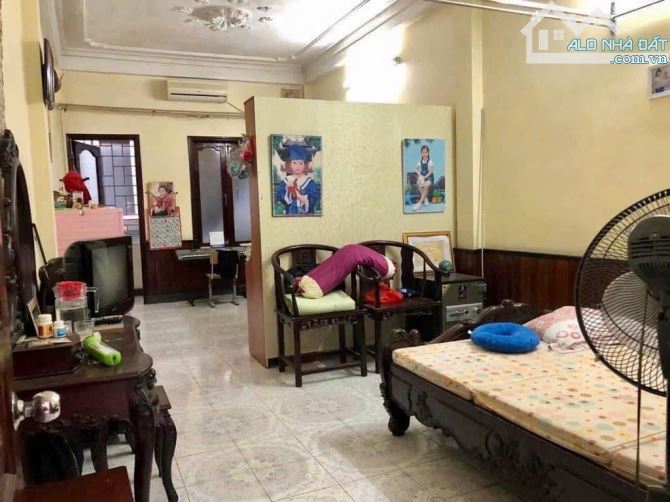 BÁN NHÀ 4 TẦNG 65 M2, VỊ TRÍ ĐỈNH, KINH DOANH BẤT CHẤP - 1