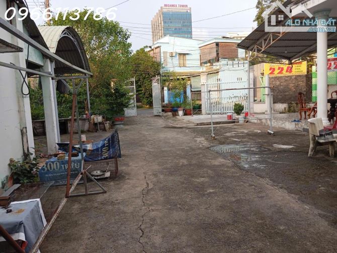 Bán nhà riêng hẻm Ngô Gia Tự, Tp Thủ Dầu Một, Bình Dương, DT 150m2, giá bán 5ty2 - 1