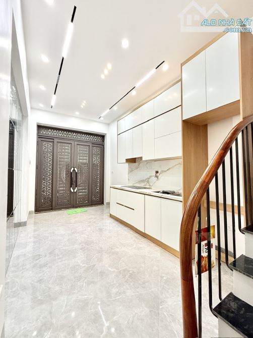 Bán nhà phố Bạch Mai ngõ nông thoáng sáng, Dt 32m2, 5t, mt 3.5m, về ở ngay. - 1