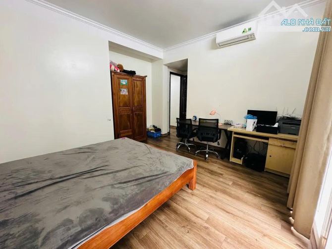 Bán nhà phân lô Trịnh Đình Cửu, ô tô đỗ cửa DT: 100m2 x 4,5 tầng, MT : 5,6m chào; 20,5 tỷ - 1