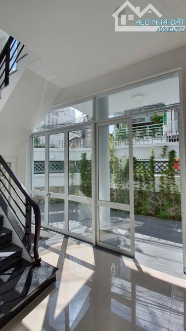 Bán nhà hẻm Quốc Tuấn cách đường Lê Hồng Phong 30m giá 5 tỷ 700 triệu - 1
