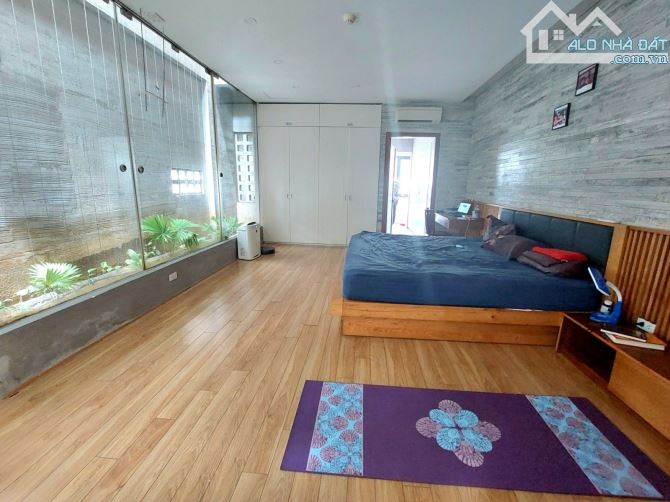 SIÊU PHẨM NHÀ ĐẸP 3 TẦNG ĐANG CHO THUÊ 40 TRIÊỤ - 1
