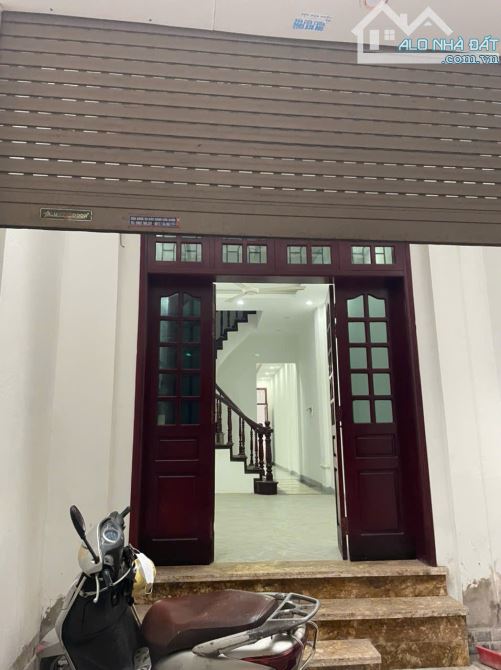Cho thuê nhà Hoàng Văn Thái, Khương Trung, Thanh Xuân. DT 61m x 4 tầng, giá 19tr - 1