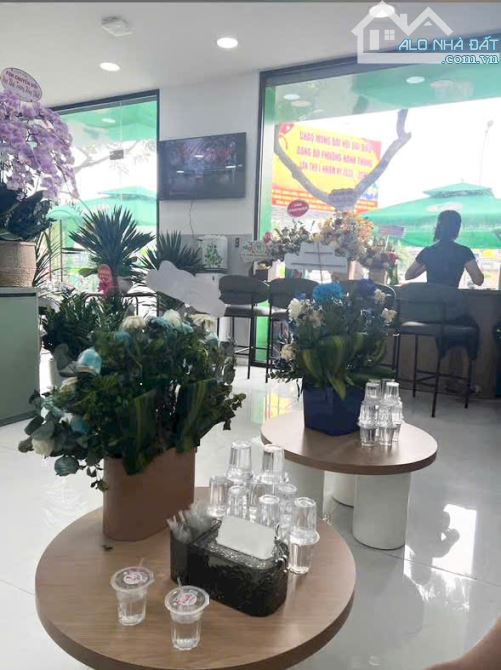 NGÃ TƯ PHAN VĂN TRỊ – DÒNG TIỀN KHỦNG – VỊ TRÍ TRIỆU Đ - 1