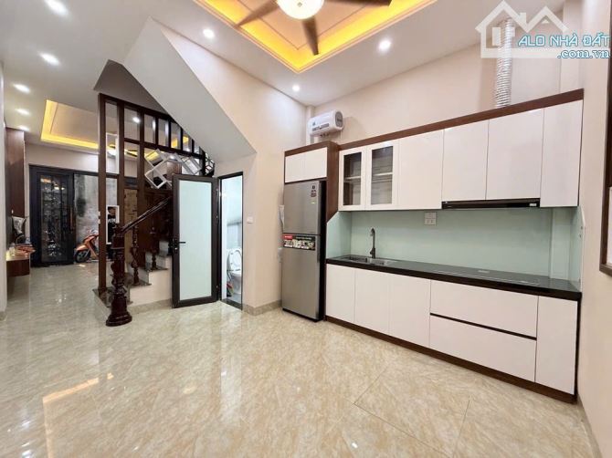 Bán gấp Siêu Phẩm Khương Đình, Nở hậu,  42m2, 4 tầng giá 11,5 tỷ - 1