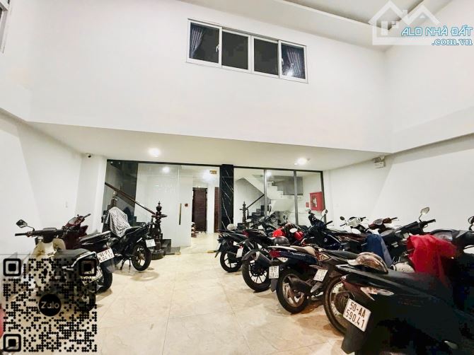 Siêu căn hộ dịch vụ Hậu Giang - Quận 6 - 6 tầng - 7,5x16m - Thang máy - 20PN - 1,6 tỷ/ năm - 1