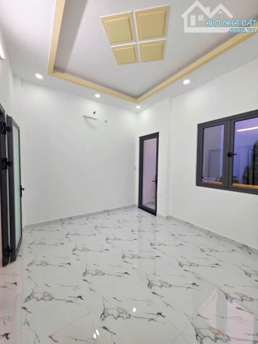 GIẢM GIÁ 3.65 TỶ CỌC SỚM💥 - NHÀ 2 TẦNG 36M2 - 4x9M -  SÁT MẶT TIỀN - HOÀN CÔNG ĐỦ - BÀN G - 1