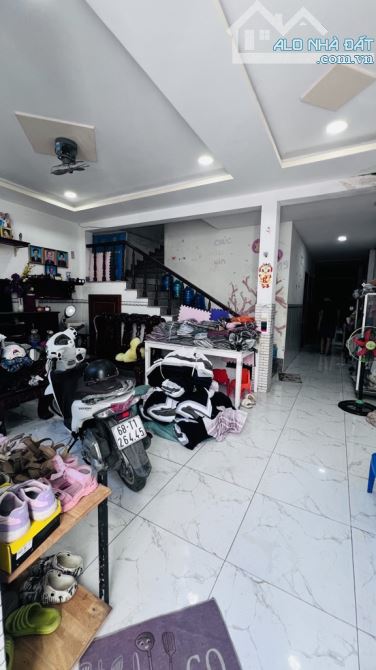 NHÀ HẺM XE HƠI NGAY NGUYỄN THỊ TÚ - BÌNH TÂn -150m2 - Ngang 6m - 5,8 Tỷ - 1
