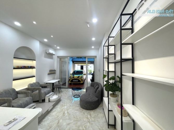 HẺM 1 TRỤC SÁT MẶT TIỀN - ĐANG CHO THUÊ SPA 18TR - NHÀ 80M2 x 4 TẦNG MỚI ĐẸP CHỈ 9.9 TY - 1