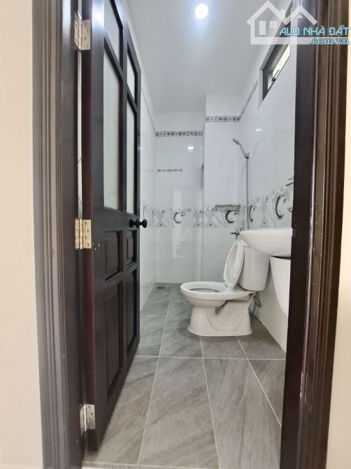 Bán CHDV Q10 - 5 tầng mới đẹp - khu phân lô dân trí - DT 600tr/tháng - 1