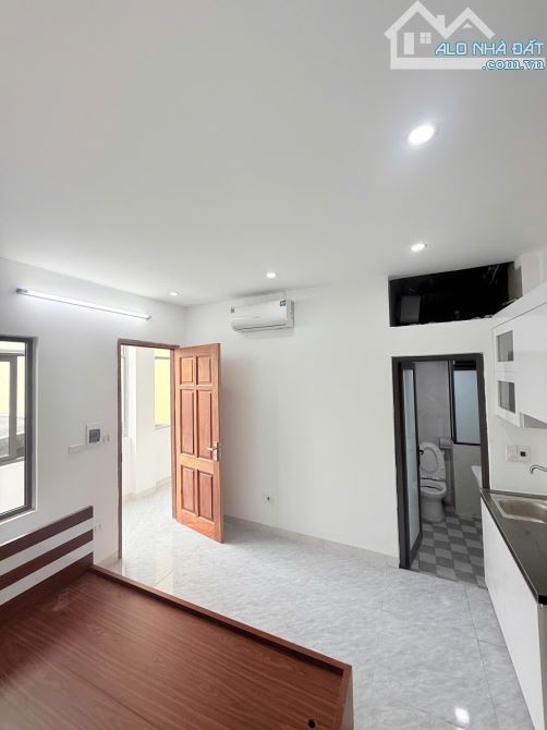 CHDV Liên Mạc 42m2 5 tầng 7PKK Góc-thang máy-ô tô đỗ cửa chỉ 6,x tỷ rẻ giật mình - 1