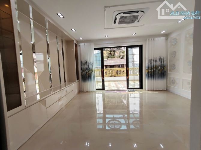 BÁN NHÀ MẶT PHỐ ĐÔNG QUAN, CẦU GIẤY - 60M x 6T THANG MÁY - MT 5.5M - Ô TÔ TRÁNH - GIÁ 26.8 - 1