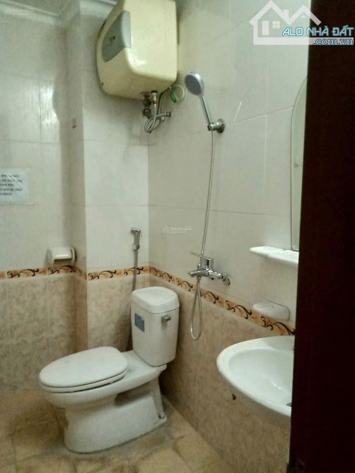 Cho thuê nhà riêng ngõ 1 Phạm Tuấn Tài, Dịch Vọng Hậu, Cầu Giấy. DT 50m x 5 tầng, giá 15tr - 1