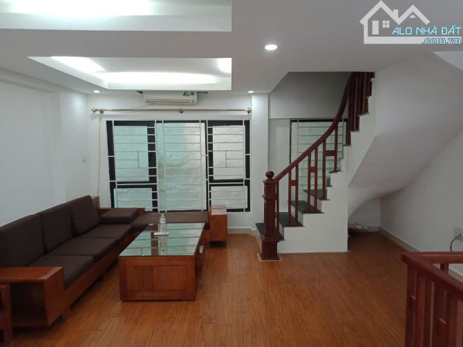 Cho thuê nhà ngõ Lê Trọng Tấn, Định Công, Hoàng Mai. DT 30m x 5 tầng, giá 14tr - 1
