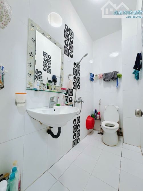 MẶT TIỀN KINH DOANH Q4 CÓ 1O TỎI - 12