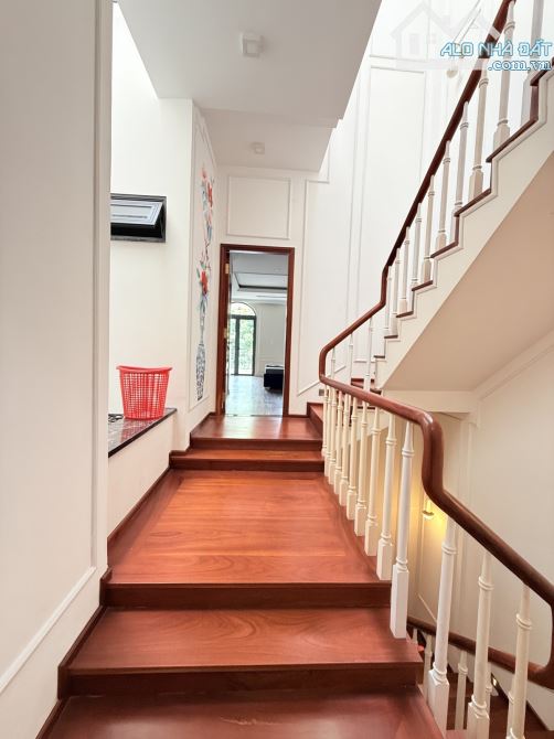 Bán biệt thự Tân Bình - 102m2 - 4 tầng - mới đẹp - khu biệt lập dân trí cao - 12