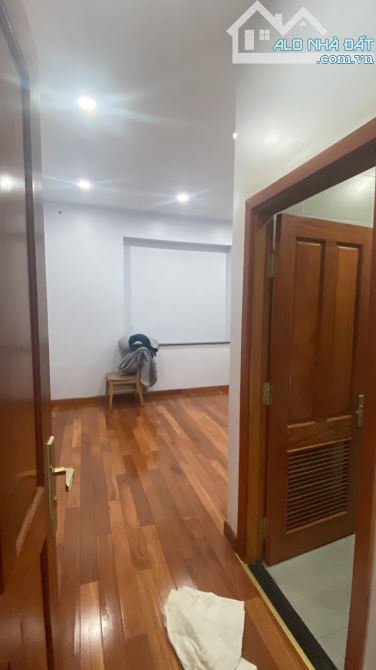 Bán nhà tân Bình - Hẻm oto tránh. Nhà cao tầng - tặng full nội thất - 12