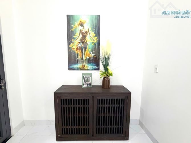 NHÀ MỚI THIẾT KẾ HIỆN ĐẠI - MT HẺM 3 XE HƠI NÉ NHAU 133 Nơ Trang Gưh - 13