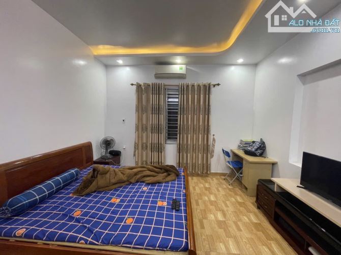 🏠 Nhà Gốc Dân Chợ Hàng – Ngõ Thông, Ô Tô Đỗ Cửa  💎 Diện tích: 45m² – Mặt tiền 4.2m - 15