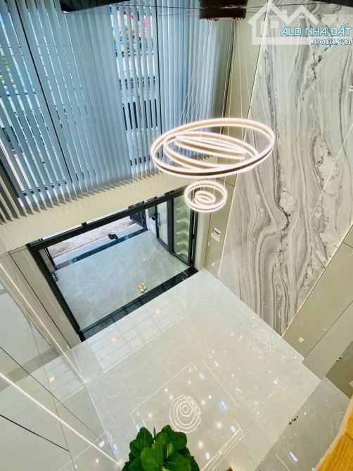 🏠Siêu Phẩm Hẻm Thông 6M💎Vị trí: Phan Huy Ích, P15💎4X15M 4 Lầu 3PN 3WC💵9,9 Tỷ - 17