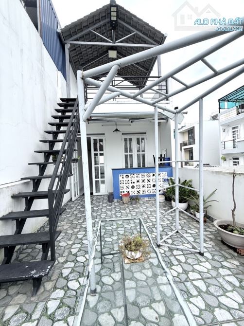 HẺM 1 TRỤC SÁT MẶT TIỀN - ĐANG CHO THUÊ SPA 18TR - NHÀ 80M2 x 4 TẦNG MỚI ĐẸP CHỈ 9.9 TY - 18