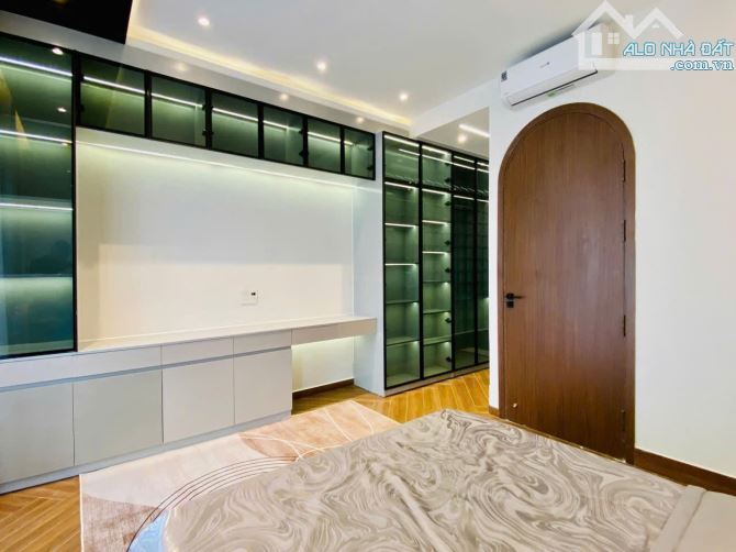 🏠Siêu Phẩm Hẻm Thông 6M💎Vị trí: Phan Huy Ích, P15💎4X15M 4 Lầu 3PN 3WC💵9,9 Tỷ - 21