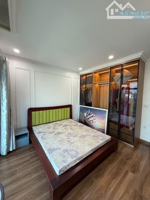 Bán nhà đẹp Lý Sơn Long Biên ô chờ thang máy- oto tránh -Full NT 50m2 ầngnhỉnh 11 tỷ ( TL) - 2