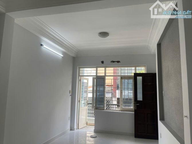 Nhà 1 Trệt 3 Lầu 7x10m 5 Phòng 2 Mặt Tiền đường số Vĩnh Hội Giá 37 Triệu - 2