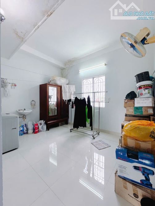 MẶT TIỀN KINH DOANH Q4 CÓ 1O TỎI - 2