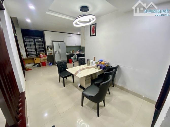 Bán biệt thự đẹp 200m2 đường 7m5 Phan Văn Trị sát sông gần chợ Cẩm Lệ giá quá tốt - 2