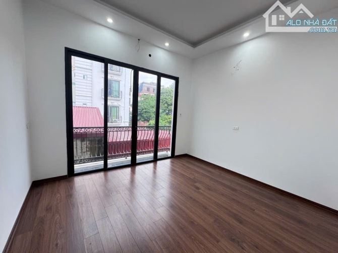 LA PHÙ 41M2 4 TẦNG 2 -  THOÁNG GẦN Ô TÔ - GIÁ 4,X TỶ - 2