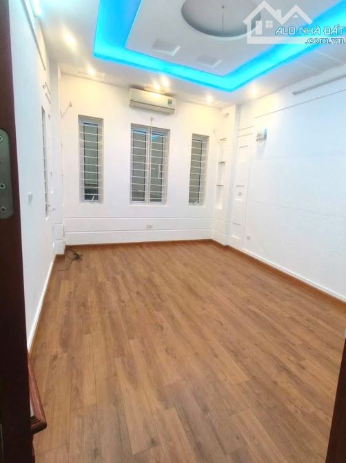 CỰC RẺ! BÁN NHÀ YÊN PHỤ - NGÕ NÔNG - NHÀ ĐẸP LUNG LINH - 2 THOÁNG -SỐ ĐỎ VUÔNG ĐẸP - 28M * - 2