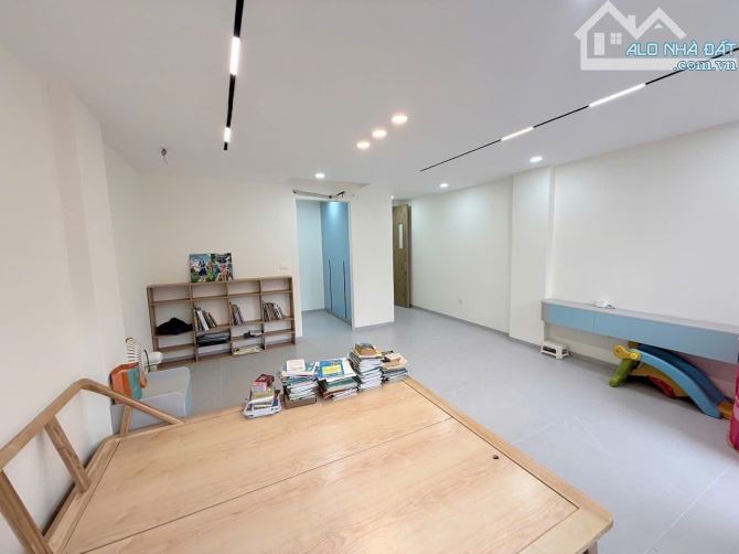 Bán nhà phố Trần Quang Diệu 57m, 7 tầng, mt 5.1m. Giá: 28.5 tỷ - 2