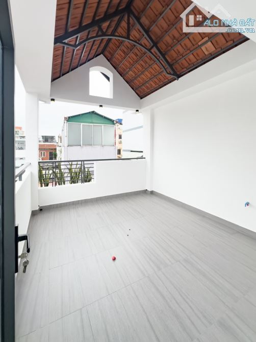 SIÊU PHẨM CHÂN DÀI - CÔ BẮC   PHÚ NHUẬN  - 34m2 - 4PN5WC - 10 BƯỚC RA XE HƠI - GIÁ 6,3 TỶ - 2