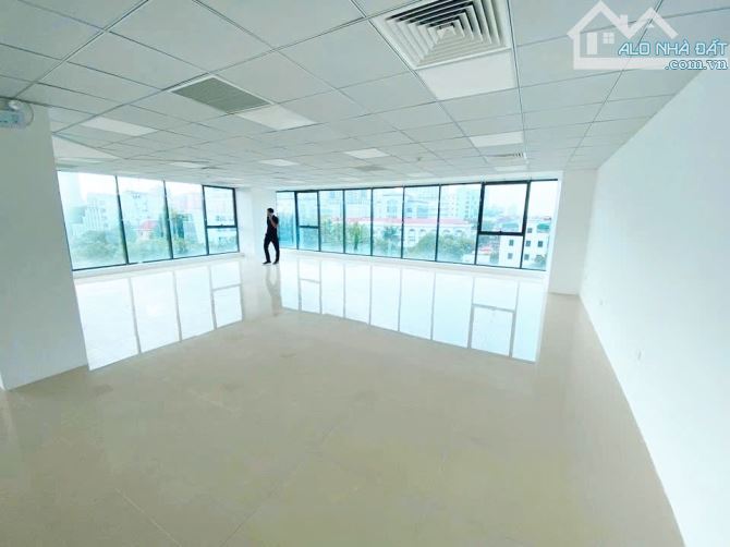 Hoa hậu Cầu Giấy, sàn 130m² ở Tôn Thất Thuyết, lô góc cực đẹp, ô tô đỗ Free, giá cắt lỗ - 2